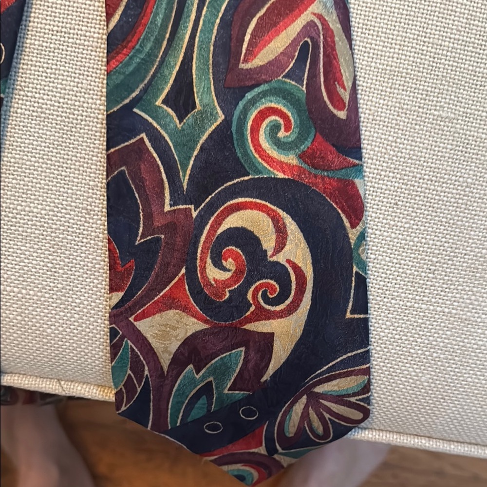 Patterned Silk Tie - Picture 4 of 6